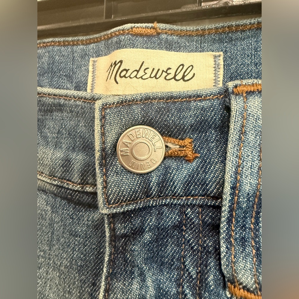 Madewell Cali Demi-Boot Jeans in Fleetwood Wash- Raw Hem-Size 27” - Picture 9 of 14